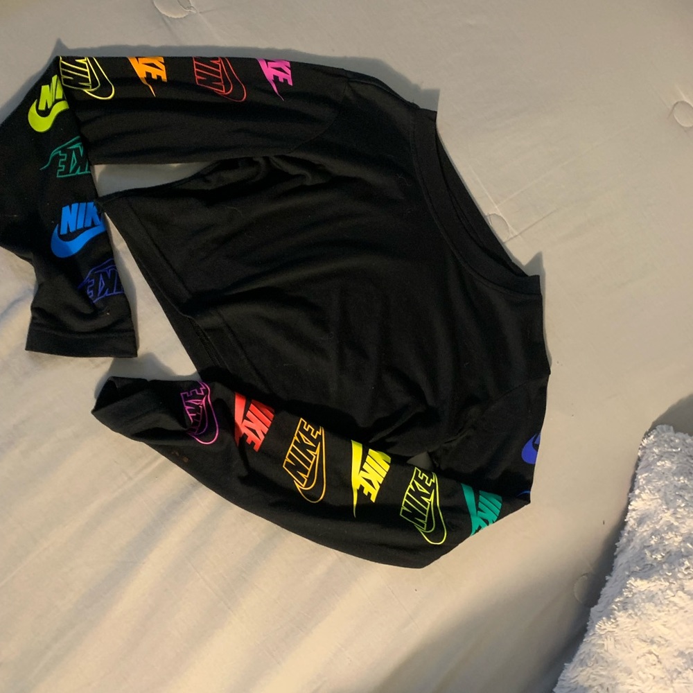 Cropped Nike long sleeve shirt